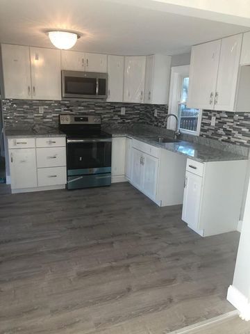 1125 Essex St, Lawrence, MA 01841-4860