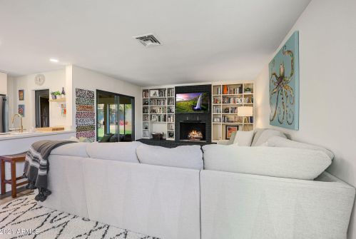 8133 16 Dr, Phoenix AZ 85015-1426 exterior