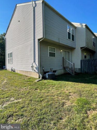 8 Coachlight Dr, Erial NJ 08081-5609 exterior