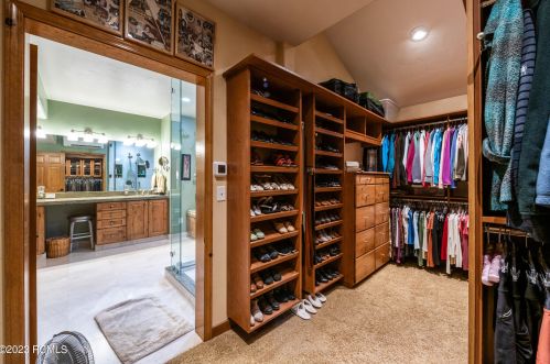 2068 Mahre Dr, Park City UT 84098-8508 exterior