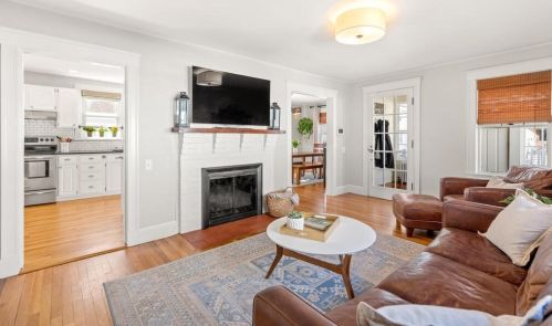 34 Winthrop St, Milton MA 02186-1546 exterior