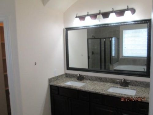 1422 Bell Rdg Ln, Richmond TX 77471-6610 exterior