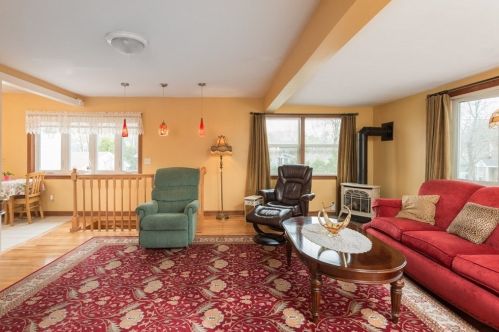 24 Volusia Rd, Hingham MA 02043-3041 exterior