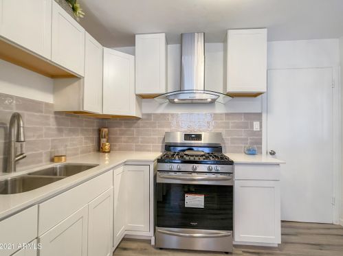 2725 Alice Ave, Phoenix AZ 85021-4112 exterior