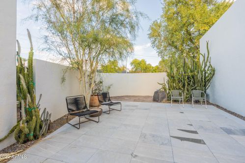 3153 48th St, Phoenix AZ  85018-6564 exterior