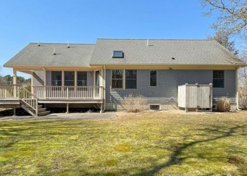3 Bassett Wood Rd, Harwich MA 02645-2470 exterior