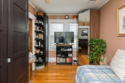 1123 Boylston St, Newton MA 02464-1014 exterior