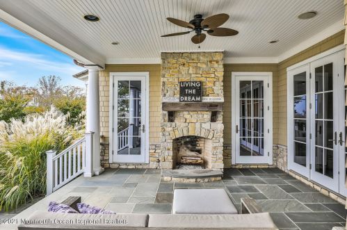 530 Little Silver Pt Rd, Little Silver NJ 07739-1736 exterior