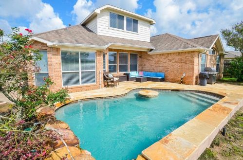 9111 Bonbrook Bnd Ln, Richmond TX 77469-4730 exterior