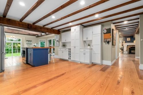 49 Grn St, Newbury MA 01950-2582 exterior