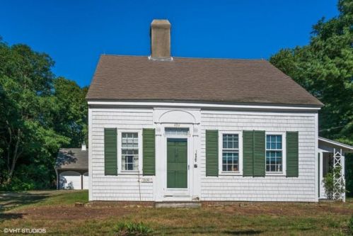 494 Main St, Dennis MA  02638-1947 exterior