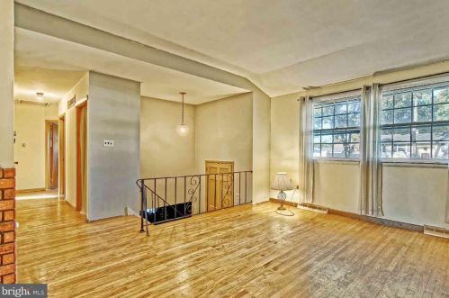 1375 Park Pl, West Deptford NJ 08093-1940 exterior