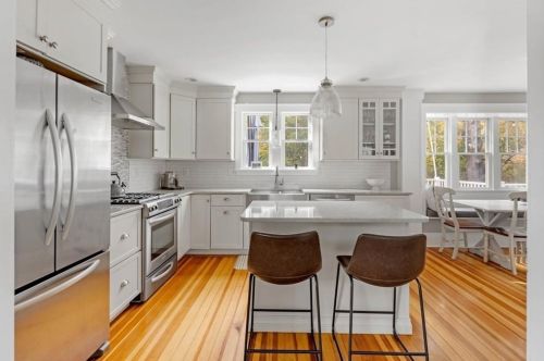 257 Hersey St, Hingham MA 02043-4605 exterior