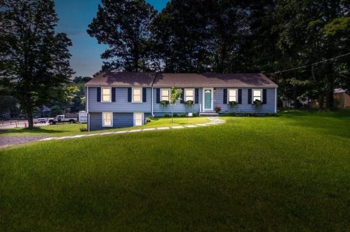 267 Sandy Hill Dr, Marshfield MA  02050-2708 exterior