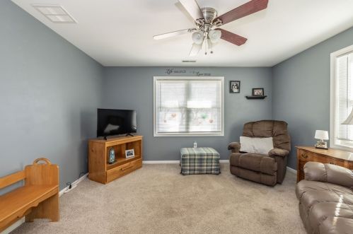 163 Florida Dr, Agawam MA 01001-3516 exterior