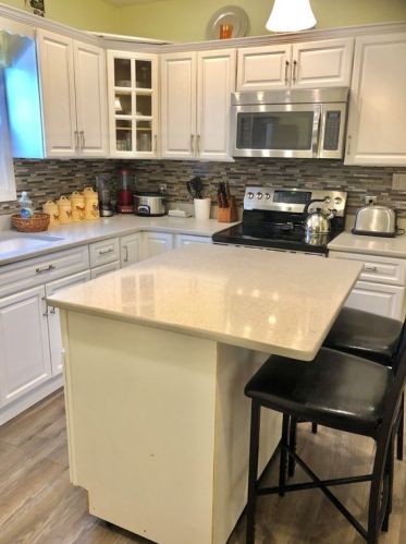 33 Coburn Ave, Worcester MA 01604-6002 exterior