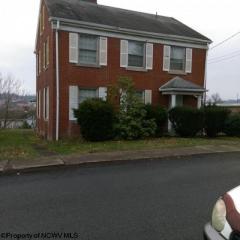 18 Holland Ave, Morgantown WV  26501-4502 exterior