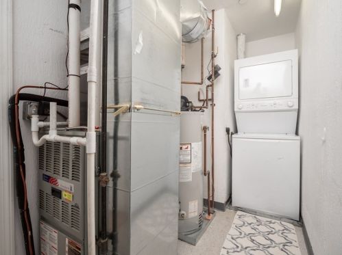 330 Sunderland Rd, Worcester MA  01604-2544 exterior