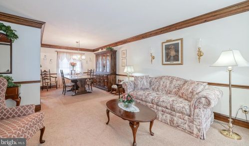 108 Hessian Run Ct, West Deptford, NJ 08093-1725