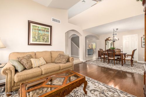 17002 32 Way, Phoenix AZ 85018-3973 exterior