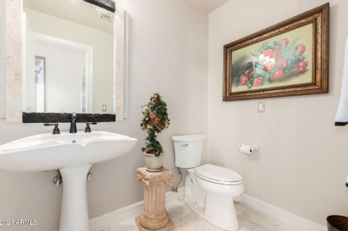 14828 15th Ave, Phoenix AZ 85015-3806 exterior