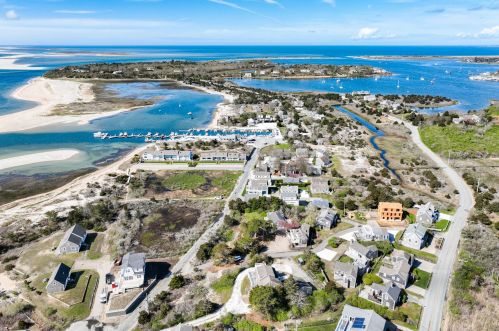 32 Little Beach Rd, Chatham, MA 02633-2524