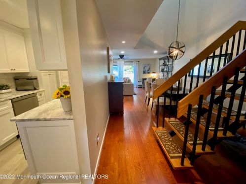 31 Ann Ct, Tinton Falls NJ  07724-3000 exterior