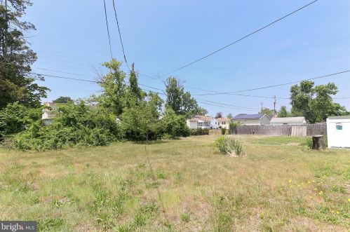 352 Mantua Ave, West Deptford NJ 08066-1277 exterior