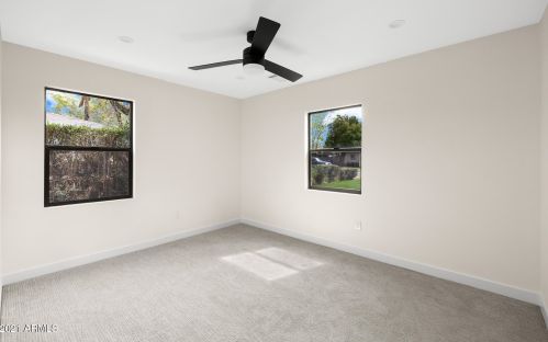 1038 Clarendon Ave, Phoenix AZ 85033-4119 exterior