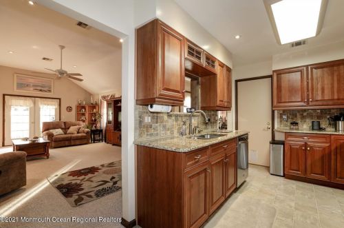 322 Stump Tavern Rd, Jackson Twp NJ 08527-3326 exterior