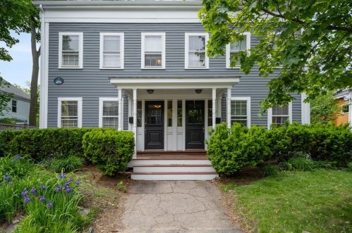 12 Schouler Ct, Arlington MA 02476-4709 exterior