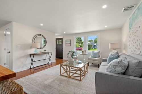 14 Hodgkins Rd, Rockport MA  01966-2004 exterior