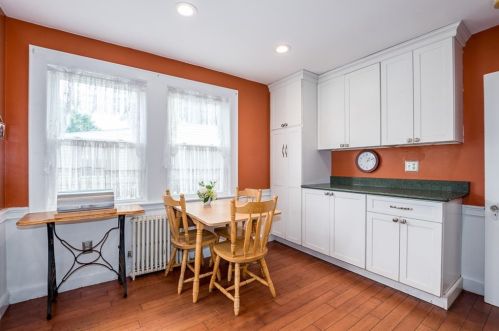 27 Fairfield St, Dedham MA 02026-1405 exterior