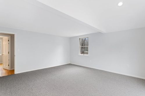 347 Prospect St, Hingham MA 02061-1140 exterior