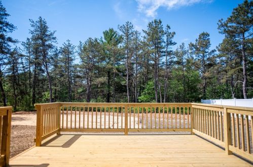 252 Charge Pond Rd, Wareham MA  02571-1108 exterior