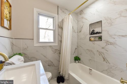 1102 Cumberland Ave, West Deptford NJ  08096-3041 exterior