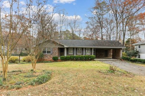 3935 Gloucester Dr, Tucker, GA 30084-7208