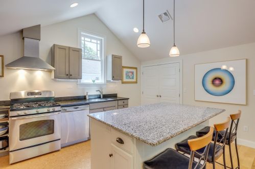 40 Main St, Falmouth MA 02540-3129 exterior