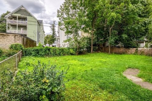 30 Esther St, Worcester MA 01607-1036 exterior