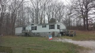 180 Hickory Hill Cir, La Follette TN  37729-3421 exterior