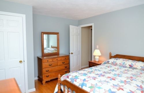 10 Foley Dr, Southborough MA 01772-1605 exterior