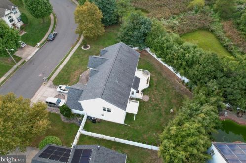 128 Betsy Ross Way, West Deptford NJ 08096-6872 exterior