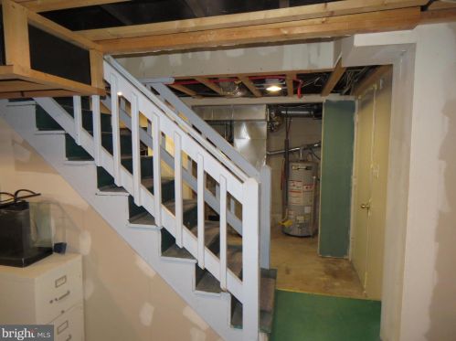 129 Progress Ave, West Deptford NJ 08096-1211 exterior