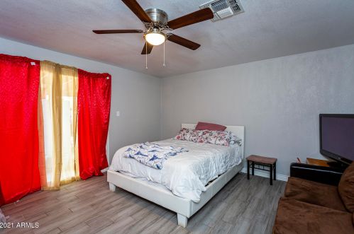 2225 61 Dr, Phoenix AZ 85033-4113 exterior