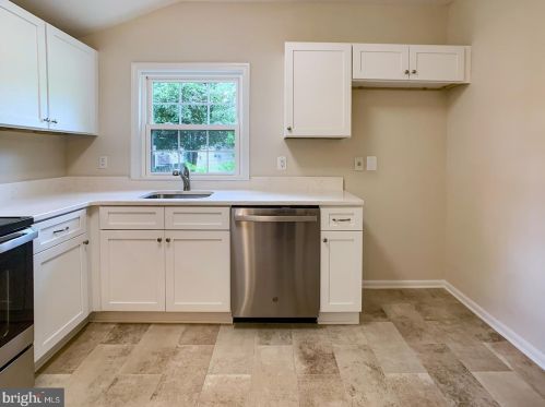 102 Marion Ave, West Deptford NJ 08093-2029 exterior