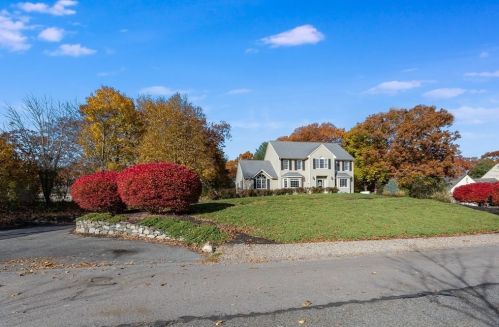 1 Eric Rd, Norfolk MA 02056-1914 exterior