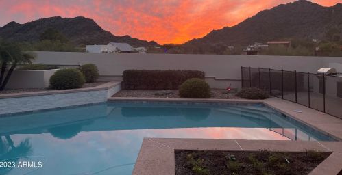 2347 Cinnabar Ave, Phoenix AZ  85028-3633 exterior