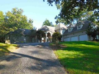 201 Princess Dr, Ashland, KY 41101-2189