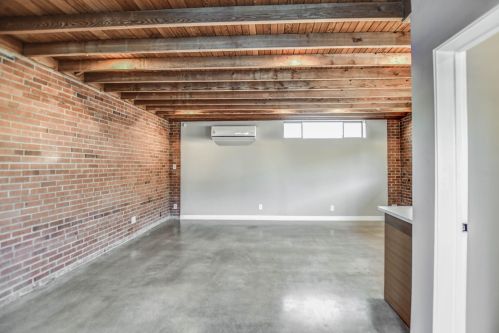 1201 Edgemont Ave, Phoenix AZ 85035-1809 exterior