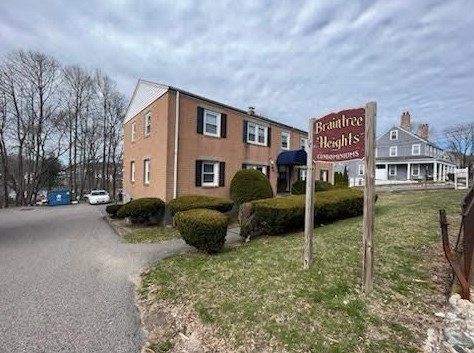 145 Commercial St, Braintree, MA 02184-4342